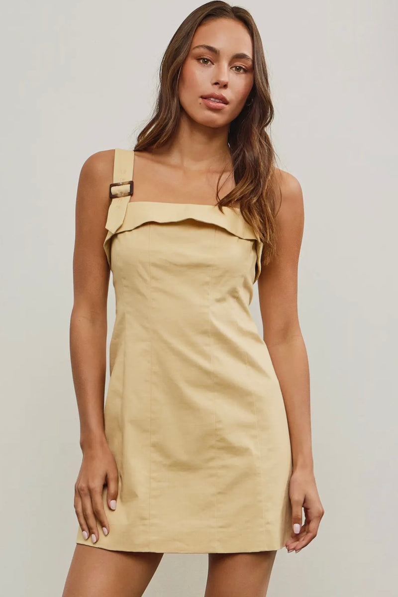 Stretched Linen Dress with Buckle Straps