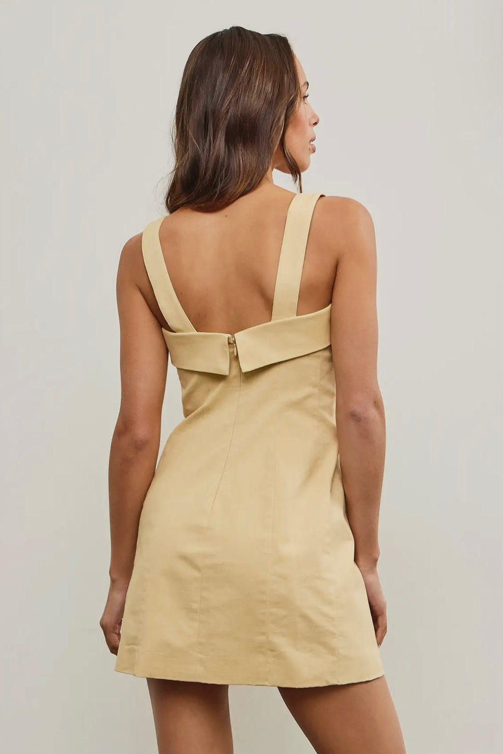Stretched Linen Dress with Buckle Straps