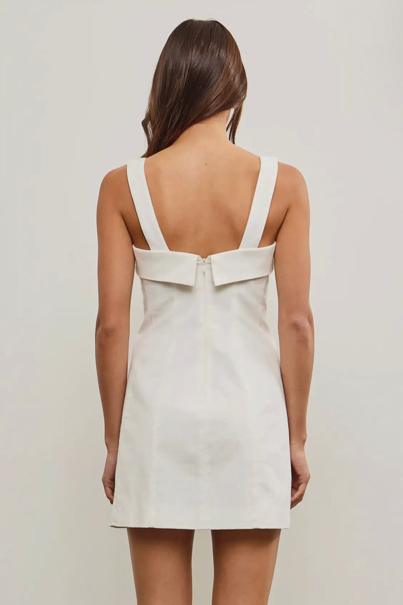 Stretched Linen Dress with Buckle Straps